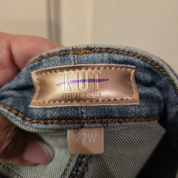Kut from the Kloth Light Blue Cropped Jeans Size 22W New Without Tags - Picture 9 of 9